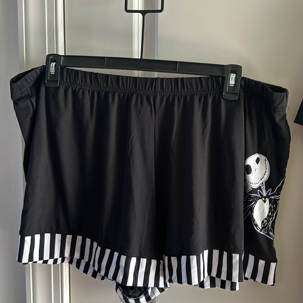 Disney Nightmare Before Christmas Women's Top and Shorts Pajama Set 2-Piece XS - Picture 6 of 10